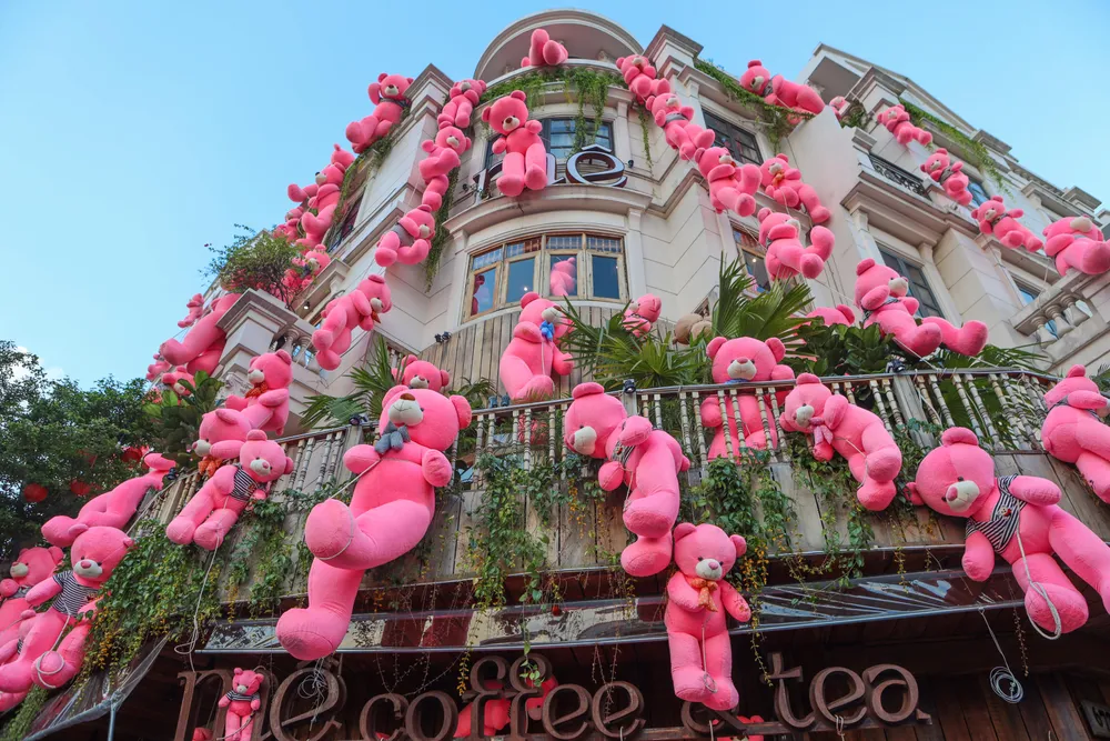 Gấu bông trang trí decor quán cà phê cao cấp